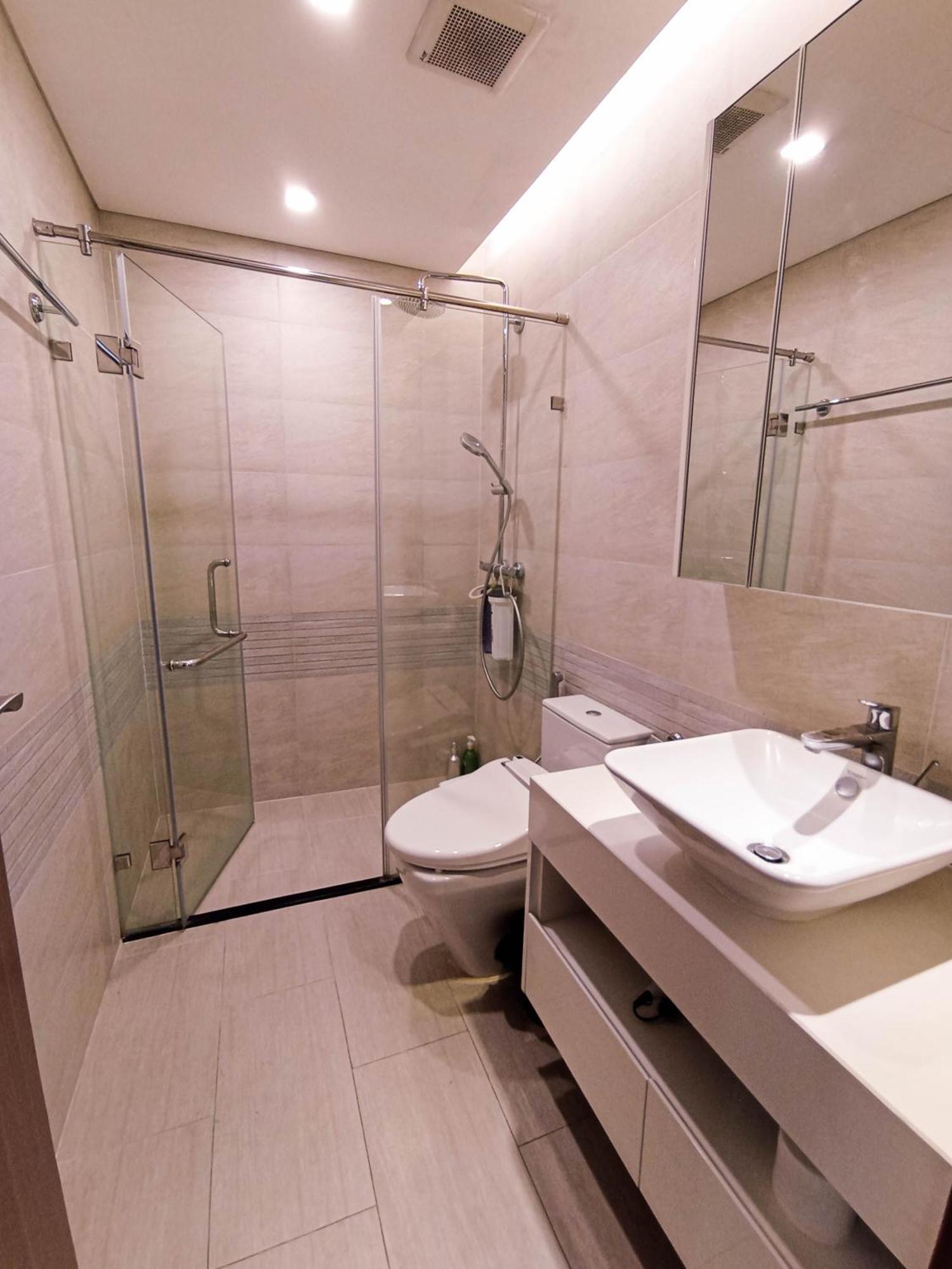 Luxury In Vinhomes Metropolis Near Lotte अपार्टमेंट